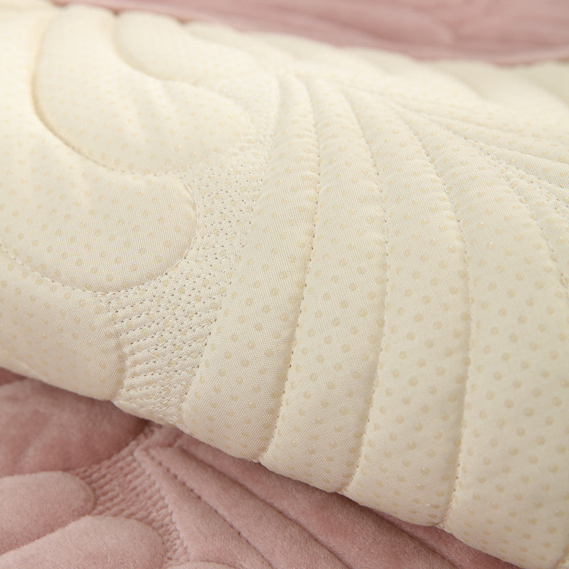 Cozy Non-slip Sofa Protector Velvet Sofa Cover Durable Cushion Couch Mat